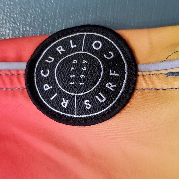 RIPCURL MIRAGE BOARD SHORTS. 30". BLUE, GRAY, ORANGE AND GRAY. TIE.. - Picture 5 of 10